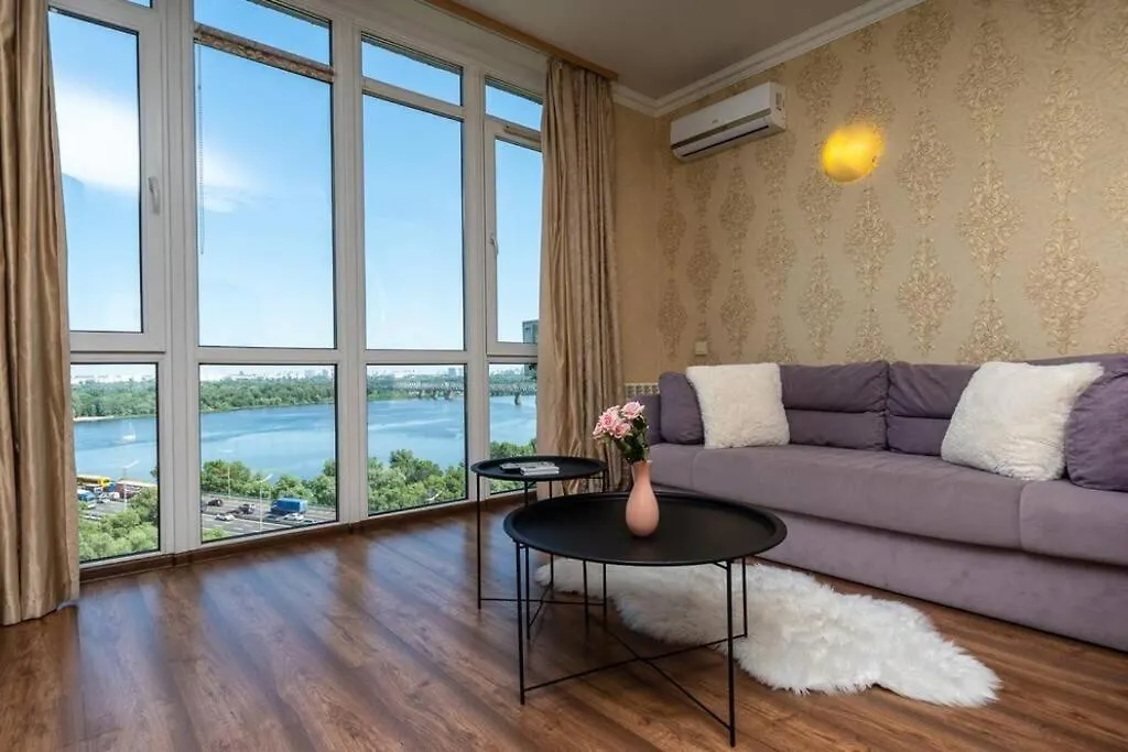 Apartments With Crazy Panoramic View Of The Dniepr Kyiv