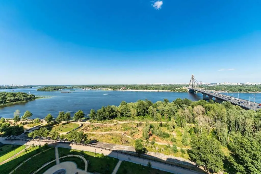 Apartments With Crazy Panoramic View Of The Dniepr كييف